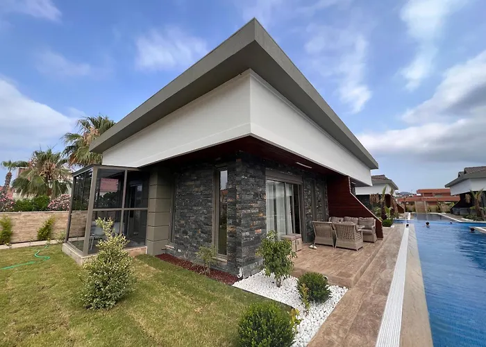 Brand New Luxury Villa In Kemer
